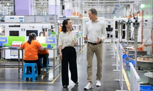 蘋果COO走訪深莞智造工廠 沒有中國果鏈，就沒有蘋果的成功